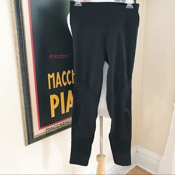 VS SPORT Black Perforated Eyelet Mesh Leggings - Picture 1 of 7